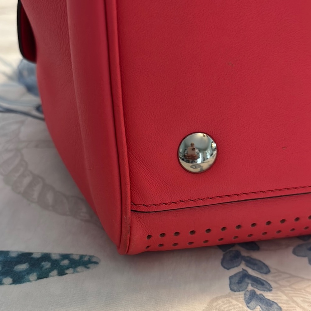 Coach coral handbag - Picture 8 of 11